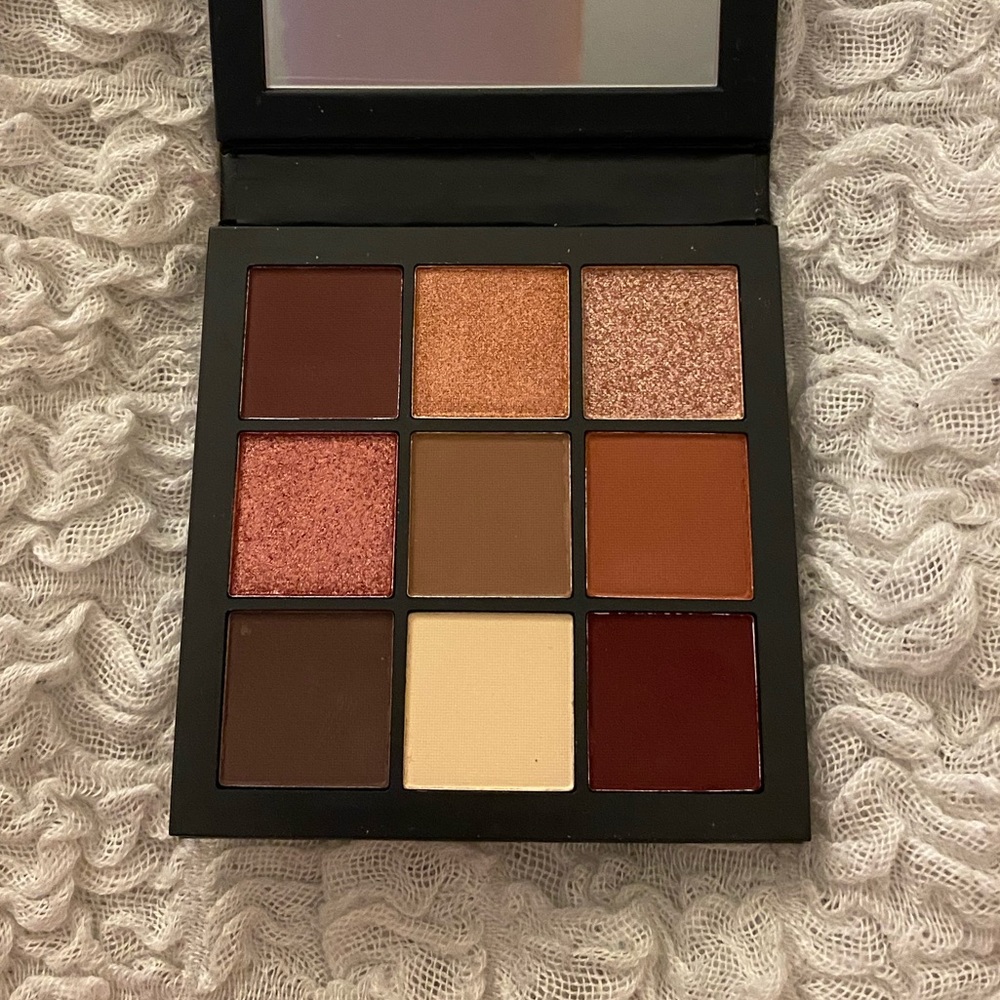 Huda Beauty Obsessions Eyeshadow Palette